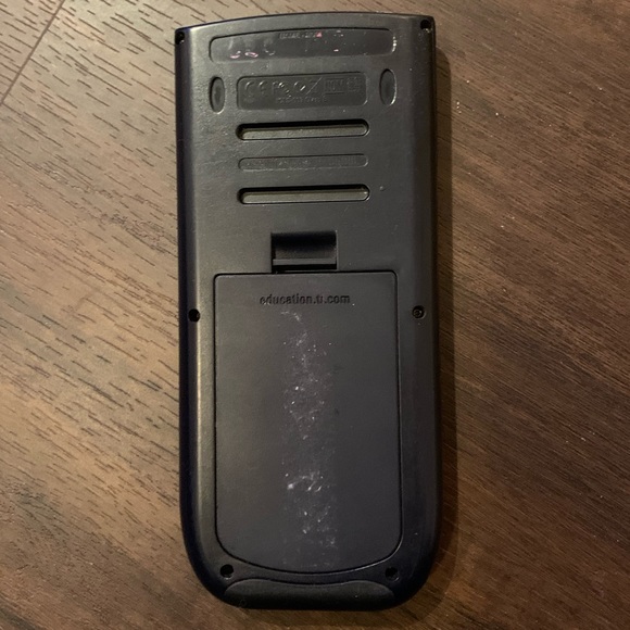 TI-84 Plus Texas Instruments - Picture 3 of 4